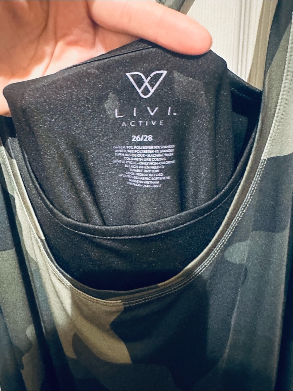 Livi Active Men’s Camo Tank Top in Black & Olive